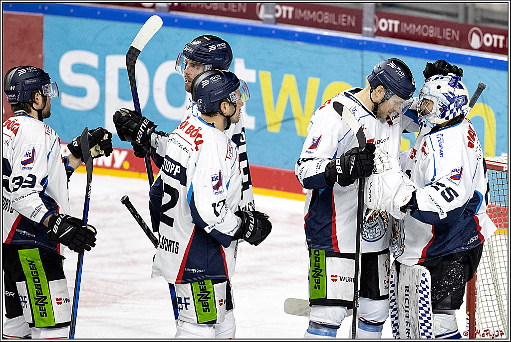 PENNY DEL;  Koelner Haie - Straubing Tigers; Koeln, 14.04.2021